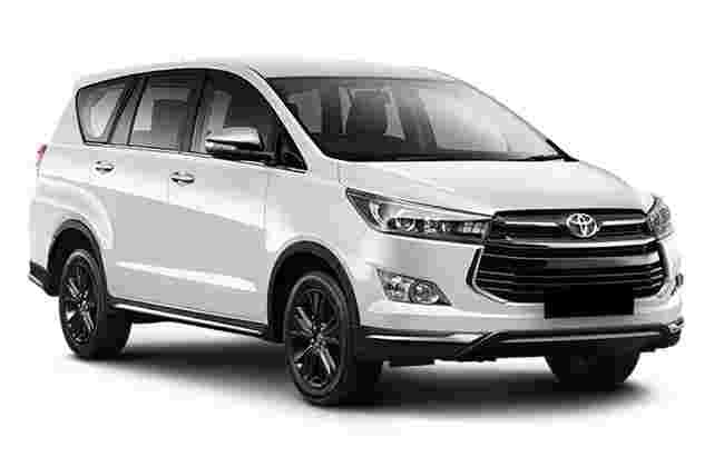 Innova Crysta hire in Delhi 